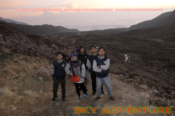 hikking-sunrise hunting papandayan crater garut (29)