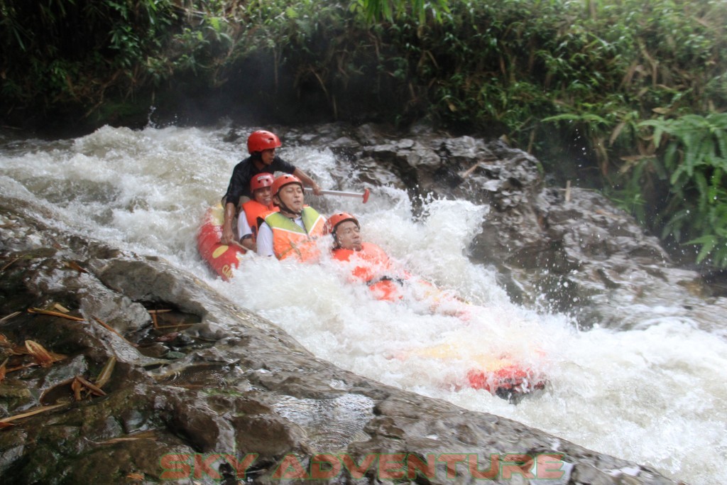 Rafting Arung Jeram
