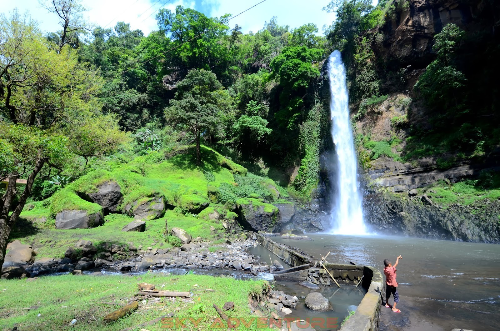 ogi waterfall flores Indonesia