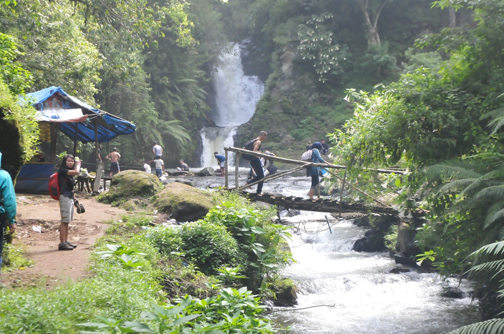 Inilah 3 Sensasi Air Terjun Curug Tilu, Buat Kamu yang