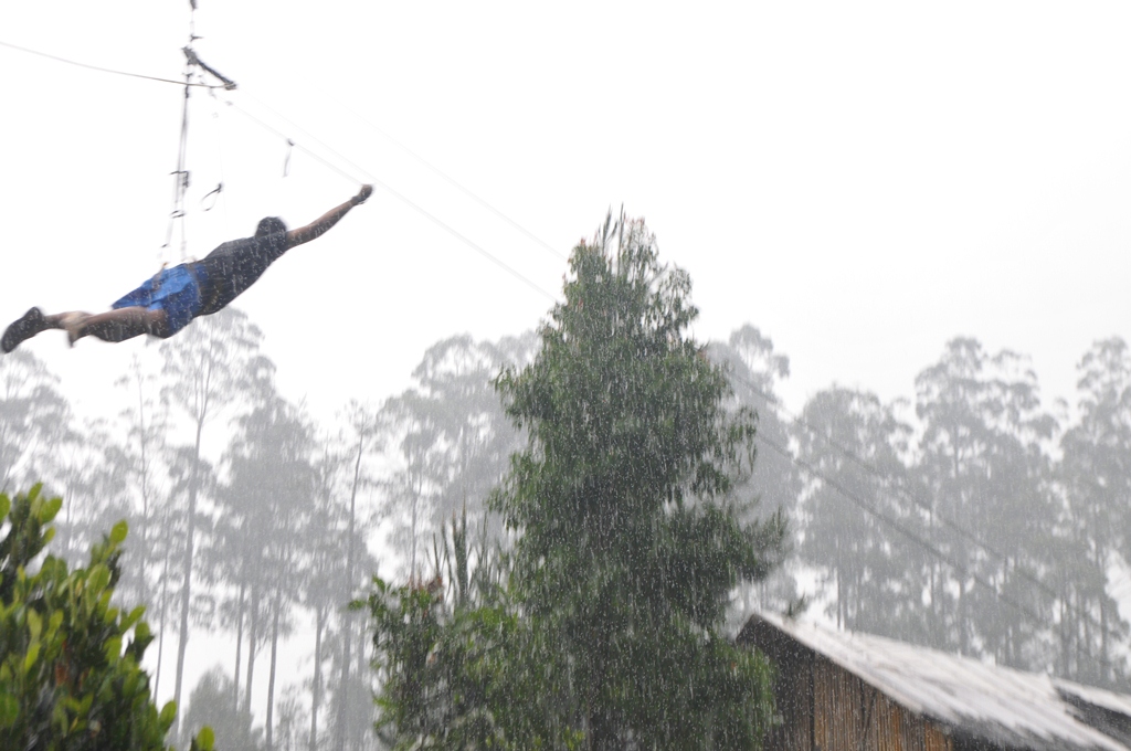 Inilah 3 Sensasi Air Terjun Curug Tilu, Buat Kamu yang Suka Basah-basahan