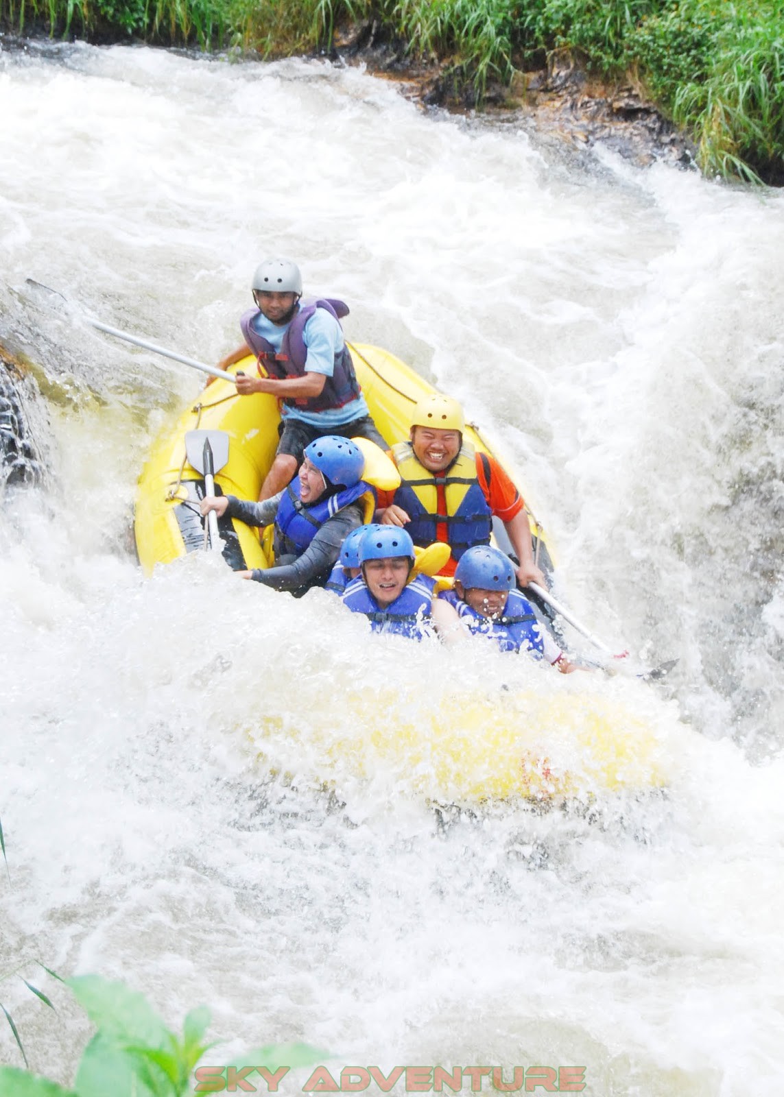 Picu Adrenalin Kamu dengan Rafting di Sungai Cisangkuy Bandung 2