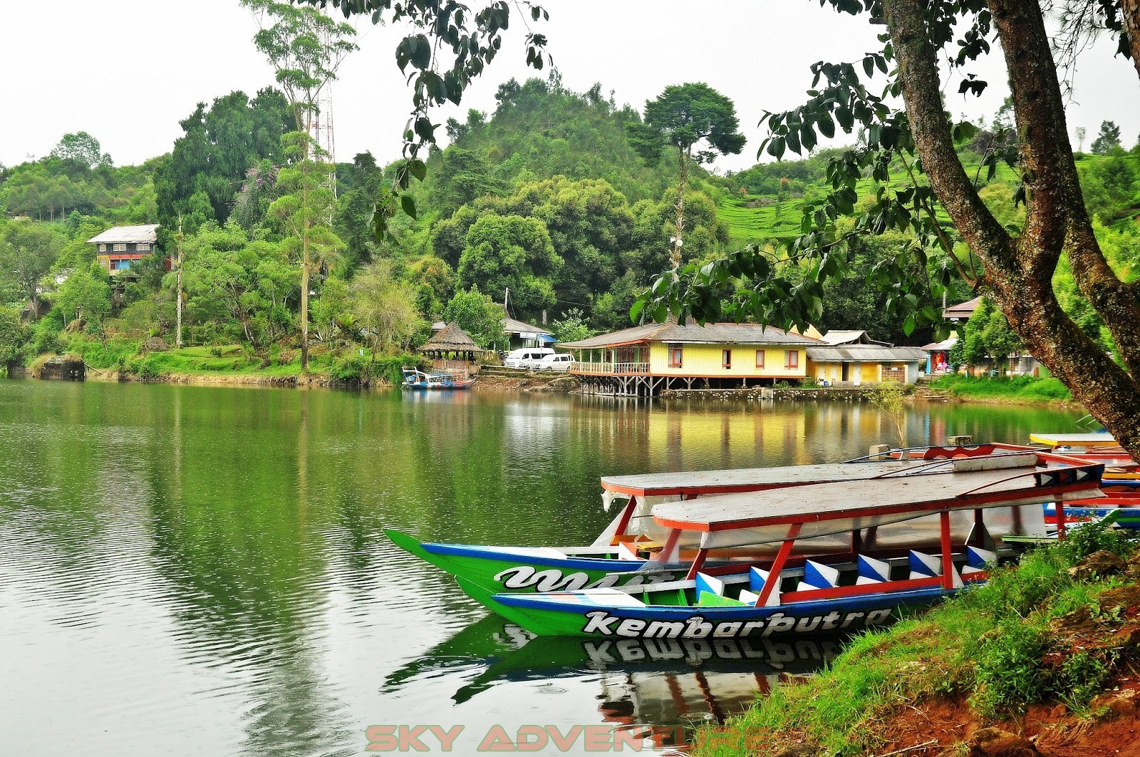 Situ Patenggang, Danau Memikat di Ciwidey OUTBOUND