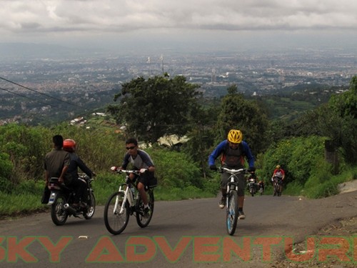 Bersepeda dari Bandung Ke Lembang punclut