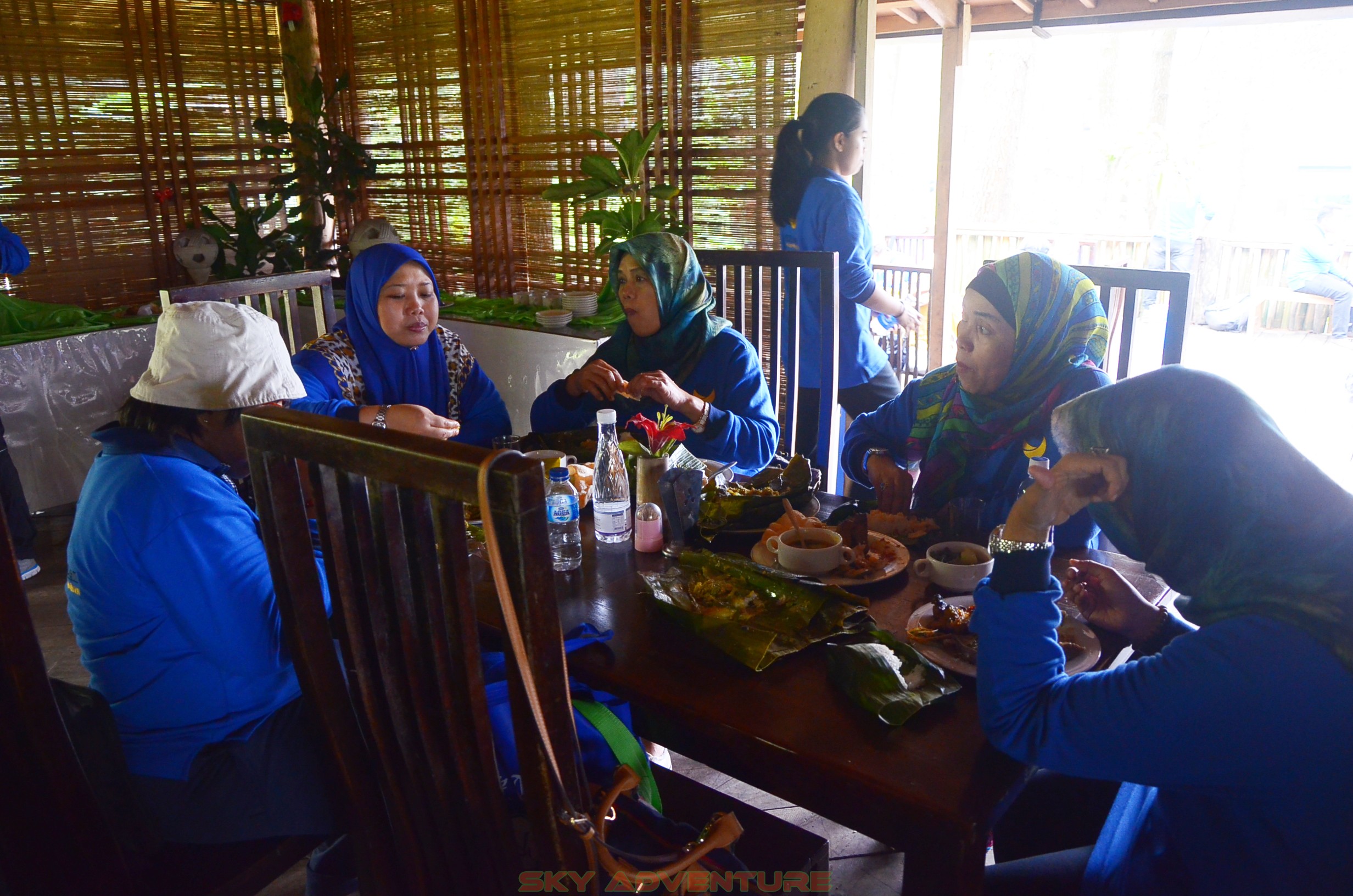 Lunch Outing Lembang Bandung Partai NASDEM 14