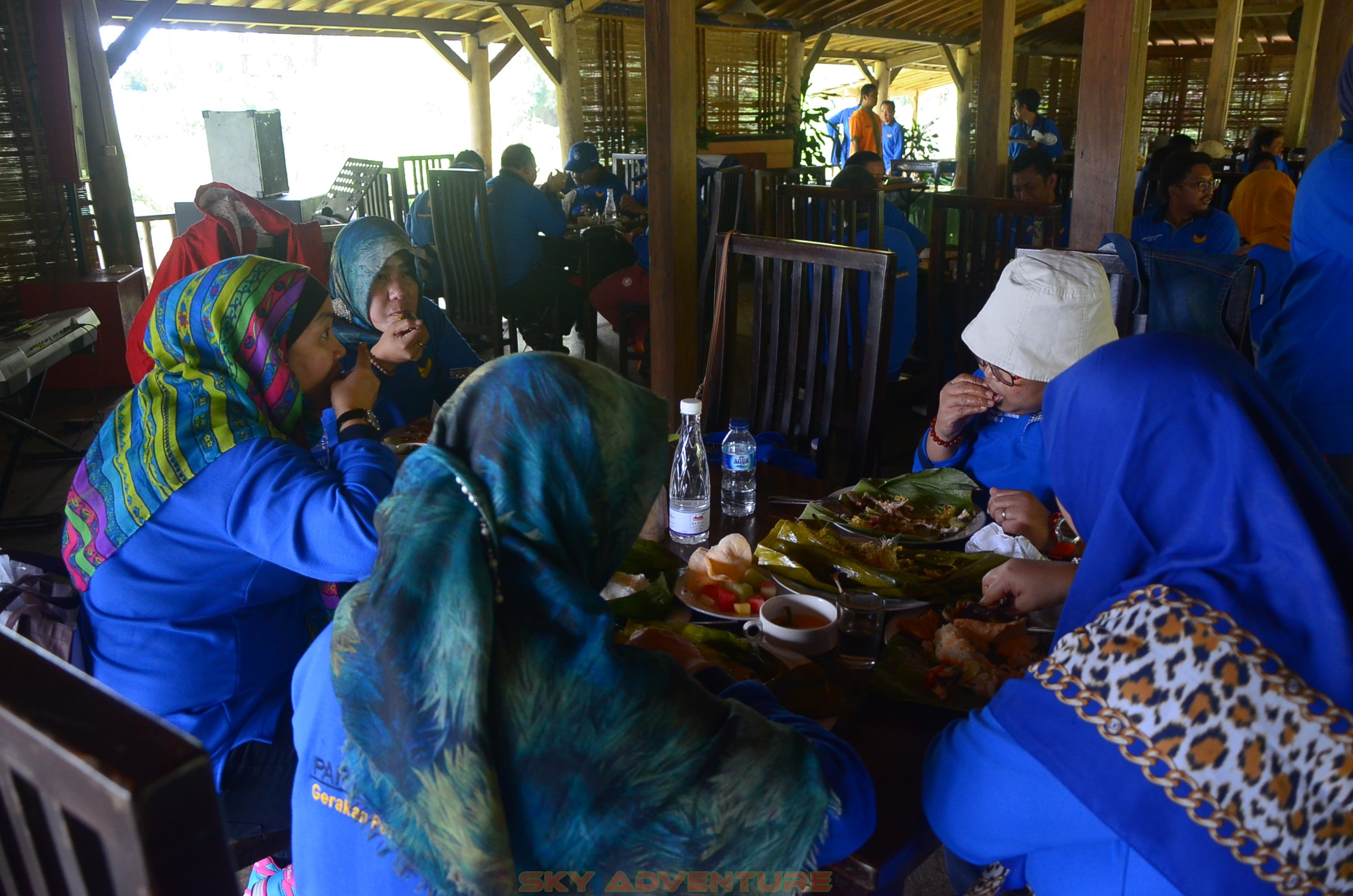 Lunch Outing Lembang Bandung Partai NASDEM 16