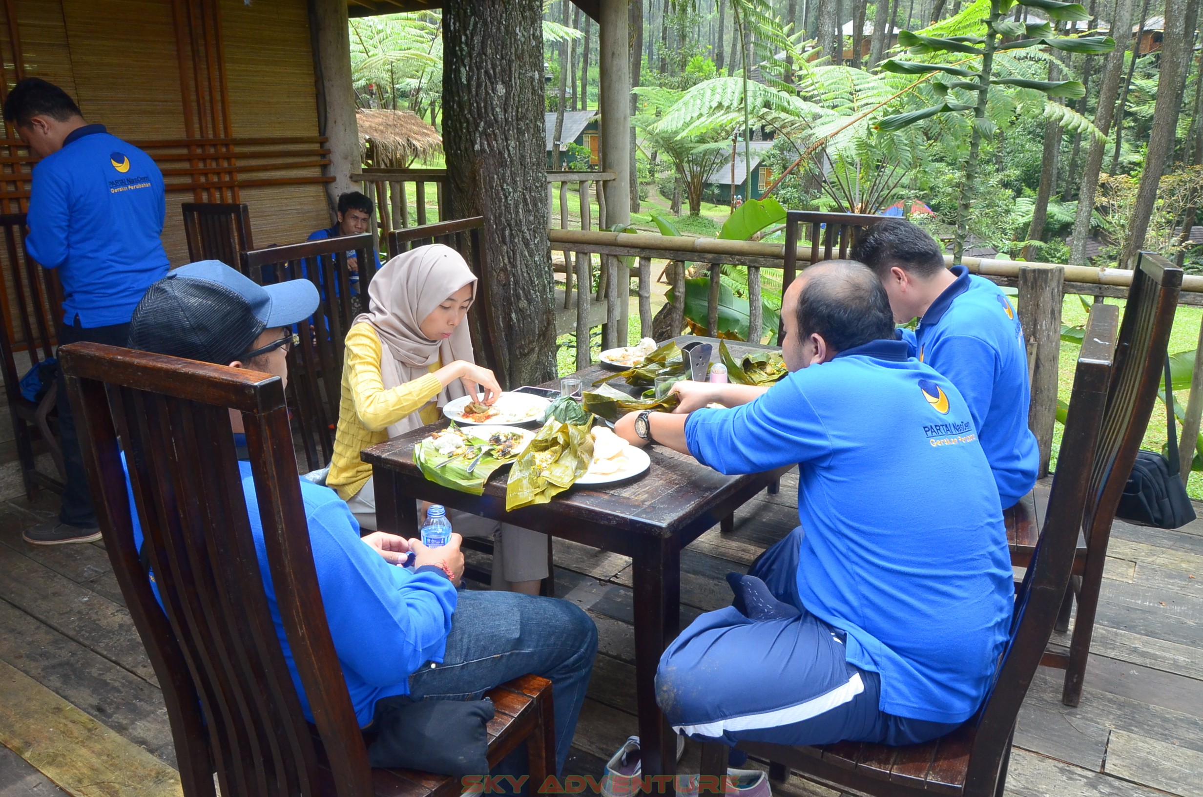 Lunch Outing Lembang Bandung Partai NASDEM 20