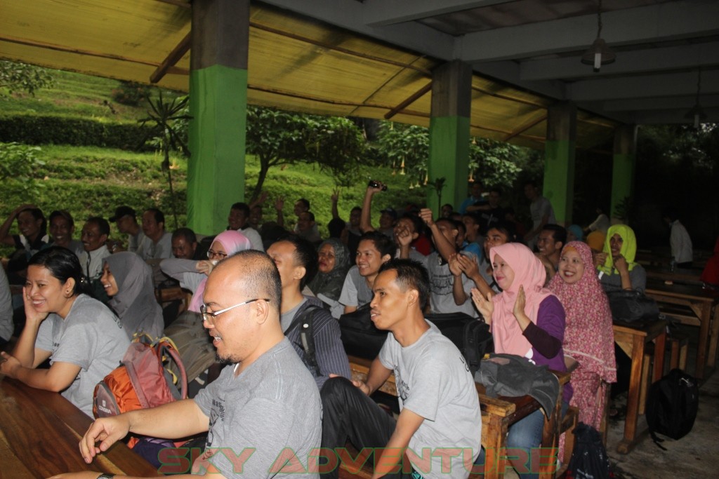 Berikan Motivasi dan Semangat Untuk Mencapai Target Melalui Outbound di Bandung Lembang 30