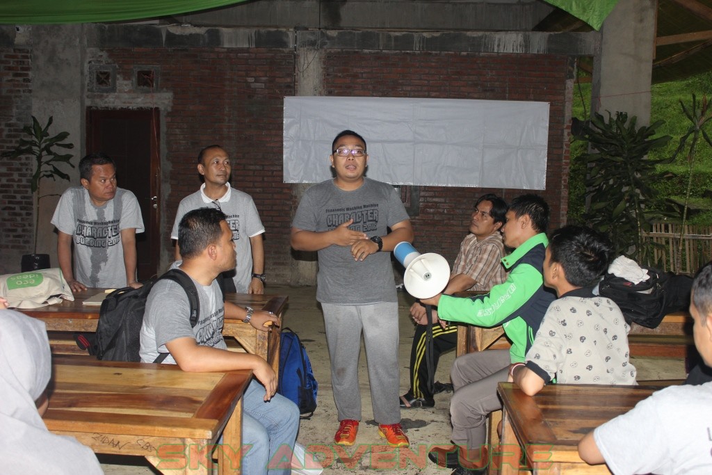 Berikan Motivasi dan Semangat Untuk Mencapai Target Melalui Outbound di Bandung Lembang 32