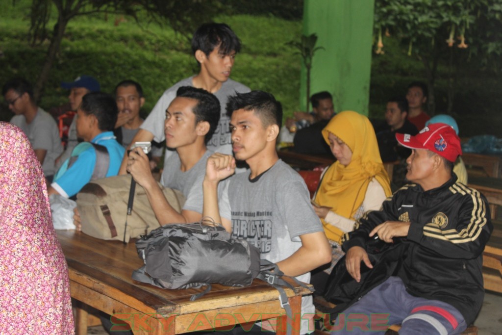 Berikan Motivasi dan Semangat Untuk Mencapai Target Melalui Outbound di Bandung Lembang 42