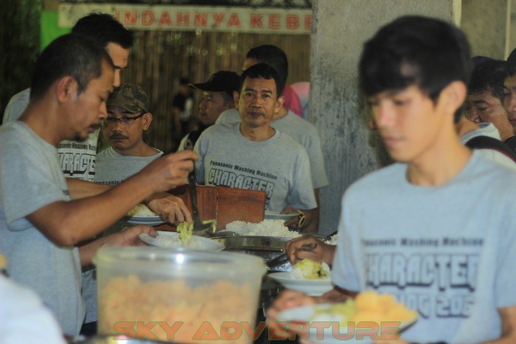 Suguhan Lezat Untuk Peserta Outbound Lembang Bandung 2