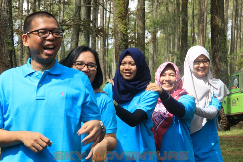 Kehangatan, Kebahagiaan dan Kebersamaan Tercipta Saat Outbound di Lembang Bandung 39