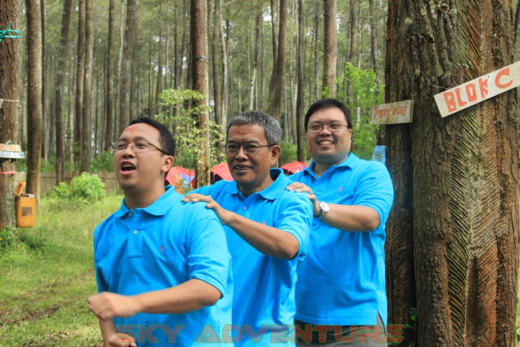 Kehangatan, Kebahagiaan dan Kebersamaan Tercipta Saat Outbound di Lembang Bandung 40