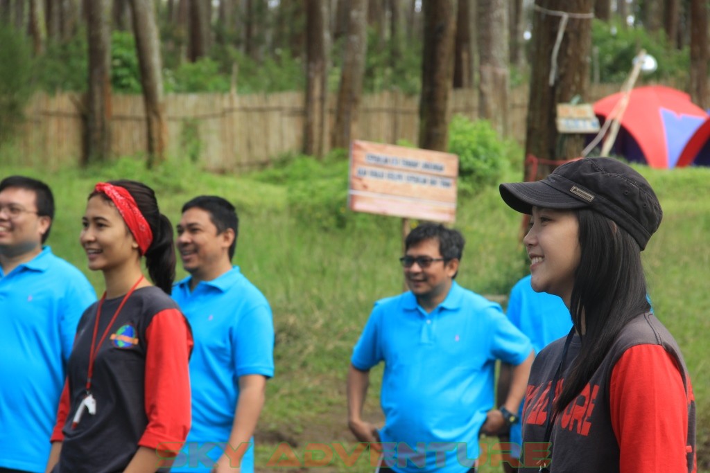 Kehangatan, Kebahagiaan dan Kebersamaan Tercipta Saat Outbound di Lembang Bandung